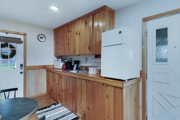 Premium Cabin - Kitchen area  