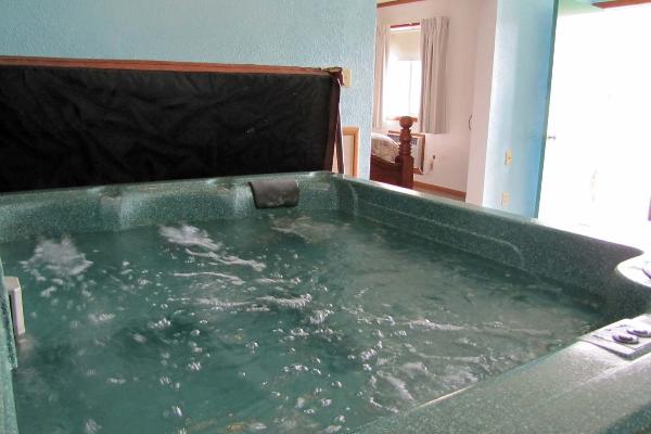 Suite #28 hot tub downstairs