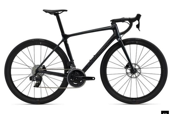 CLIMB, CORNER AND DESCEND WITH UNRIVALED ALL-ROUNDER PERFORMANCE. FROM THE MOUNTAINS TO THE FLATS, IN ALL TYPES OF CONDITIONS, THE NEW TCR ADVANCED PRO DISC TAKES IT TO THE NEXT LEVEL WITH A LIGHTER, 