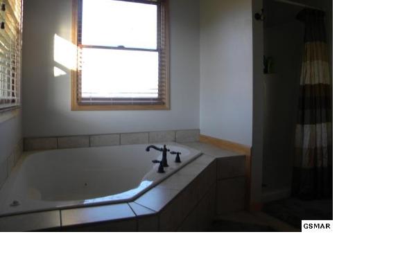 jetted tub in master suite
