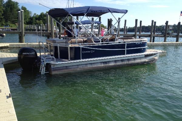 Tritoon: 22ft Cypress Cay 230 SeaBreeze w/150hp (Blue and Beige)