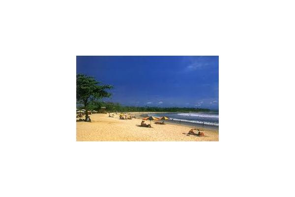 pantai kuta bali