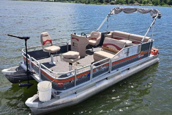 Shabbona Boondock Supply: Bait Tackle Boat Rental