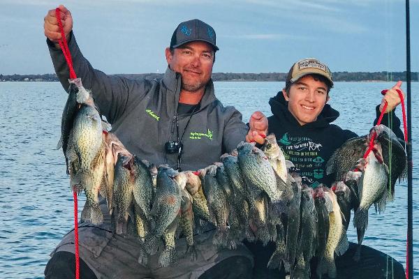 Chuck Rollins on Cedar Creek Lake Catching Fish like Crappie, White Bass & Htybrid Striper