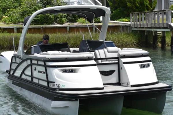 224 Bennington 450HP