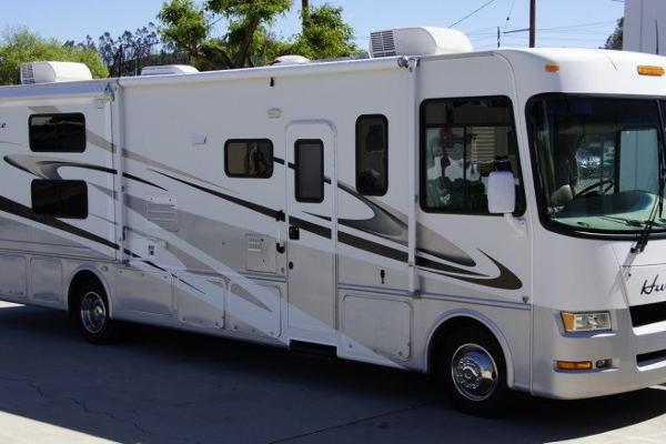 Expedition Motor Homes & 1st Choice RV