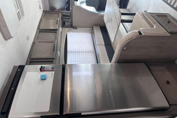 Expedition Motor Homes & 1st Choice RV
