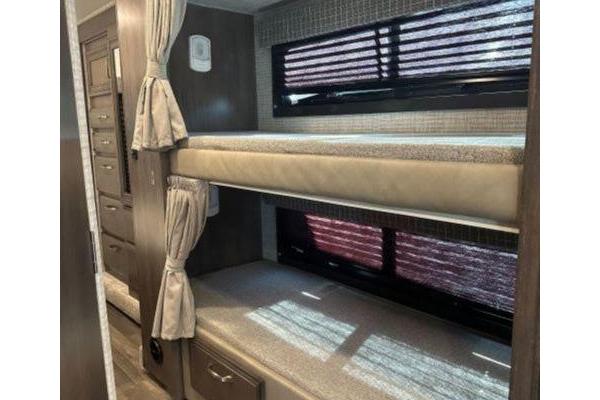 Expedition Motor Homes & 1st Choice RV