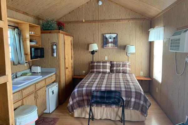 Mesquite Cabin - Queen Size Bed