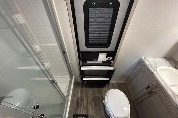 2nd Full Bathroom