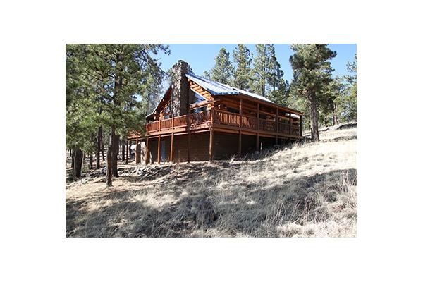 Hillside Retreat Cabin