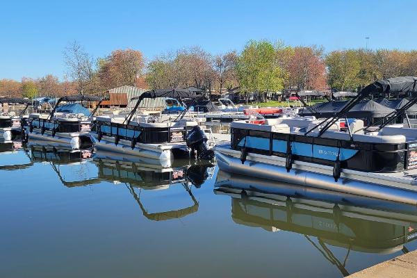 Mack's Marina