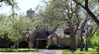 Main Ranch House 4 Bedroom, 4.5 Bath, Huge Master Suite