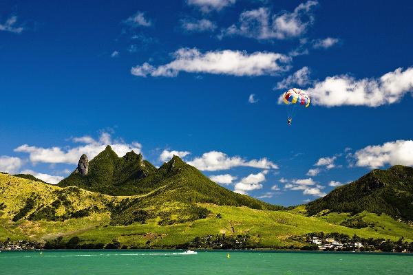 Wallowa Lake Parasail